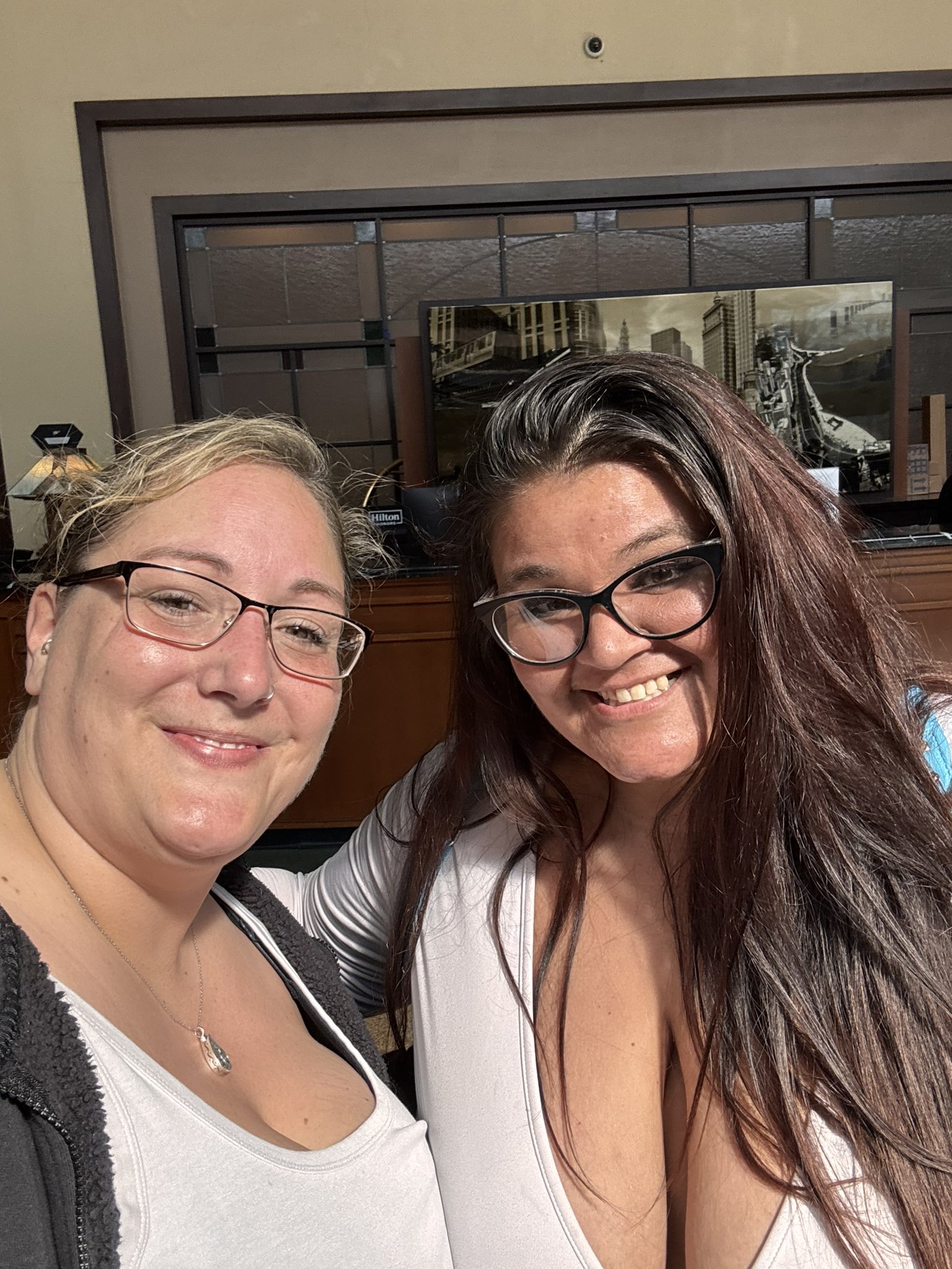 Raven & Sexy Lexy Morgan