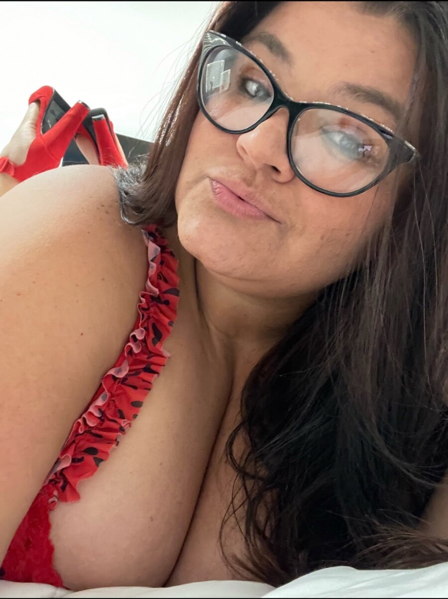 Raven Belle: Red Lingerie Selfie